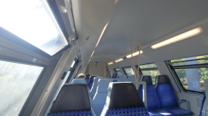 写真は2階建客車の内装