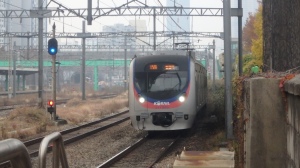 写真は韓国国鉄の電車 写真は韓国国鉄の電車