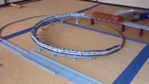 写真は動力ユニットを換装した京王6000系の試運転状況