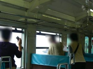 窓が開く列車で注意すべき事